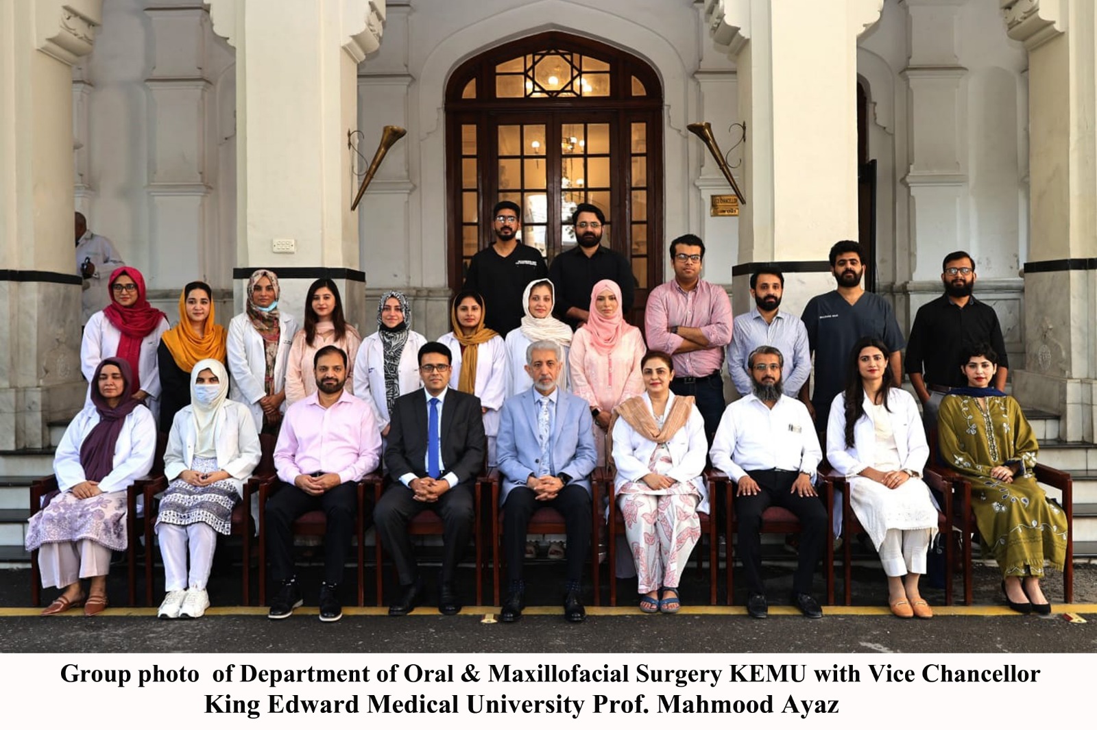 Faculty-Oral-and-Maxillofacial-Surgery Faculty Group Photo